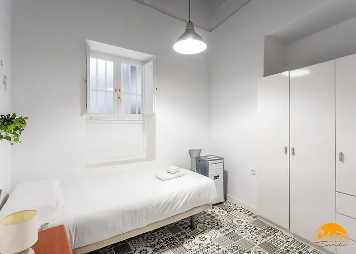 Adolfo De Castro By Time カディス